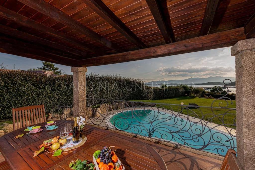 Villa Domus Ardea Capo Coda Cavallo Esterno foto